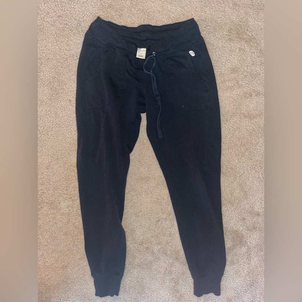 Low rise black joggers
